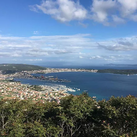 In Okrug Gornji With 1 Διαμέρισμα