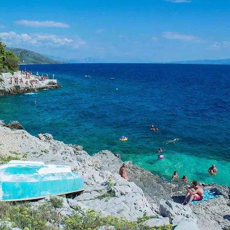 Διαμέρισμα In Okrug Gornji With 1