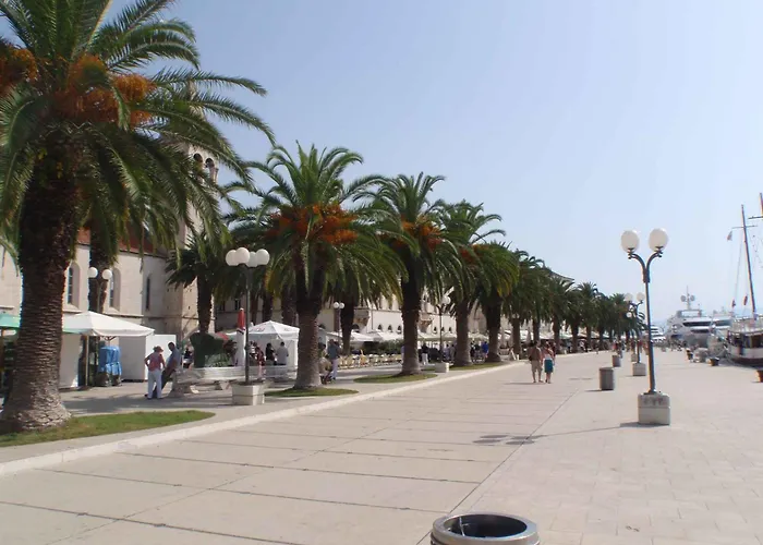 Apartament In Okrug Gornji With 1 Trogir