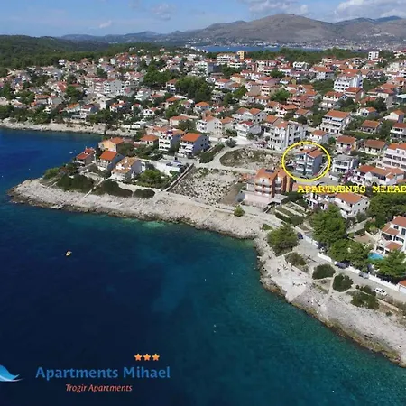 In Okrug Gornji With 1 * Trogir