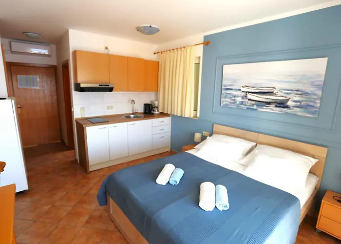 In Okrug Gornji With 1 Appartement *