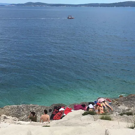 In Okrug Gornji With 1